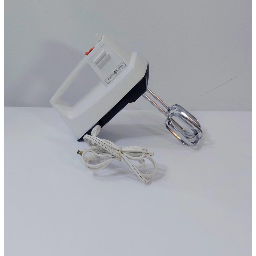 Vintage General Electric GE Electric Hand Mixer Tested Working Chrome Beaters